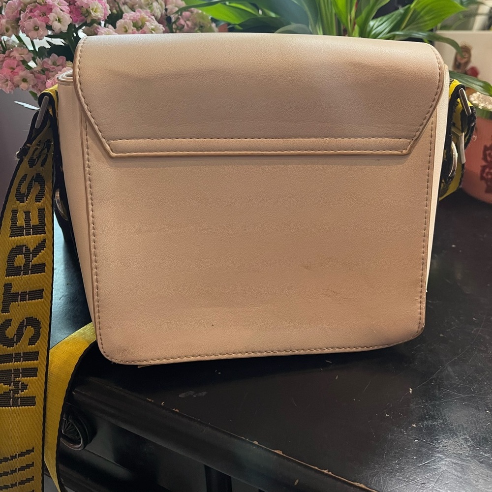Misstress Rocks 'FANTASTICAL' white cross body bag - Picture 10 of 11